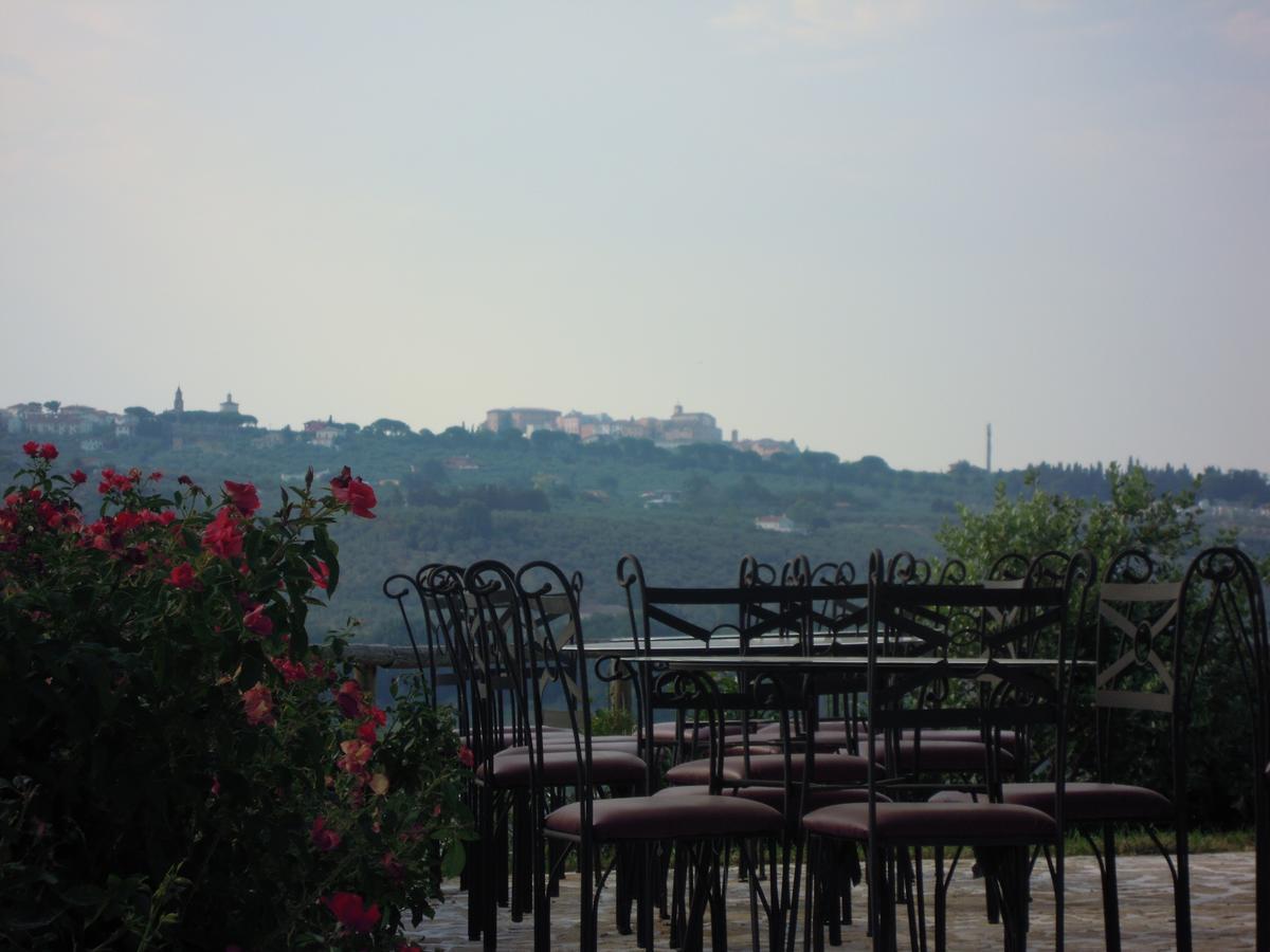 Agriturismo Piccolo Albero Лорето-Апрутіно Екстер'єр фото