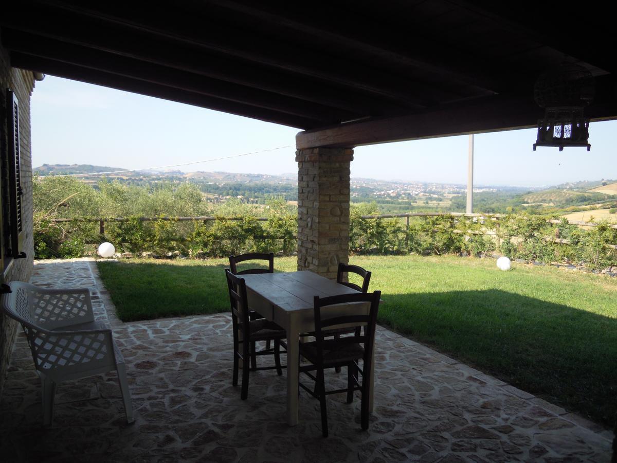 Agriturismo Piccolo Albero Лорето-Апрутіно Номер фото